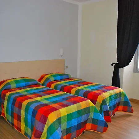 מלון Hotel Domodossola