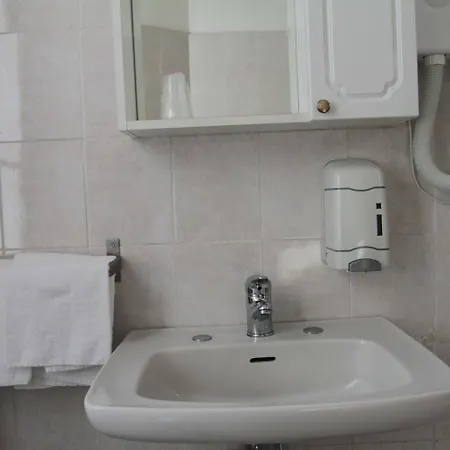 מלון Hotel Domodossola דומודוסולה