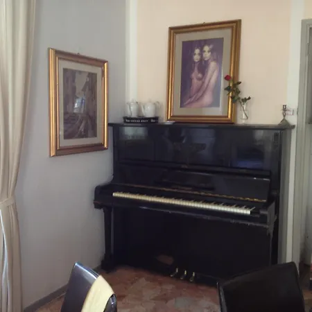 מלון Hotel Domodossola 2*